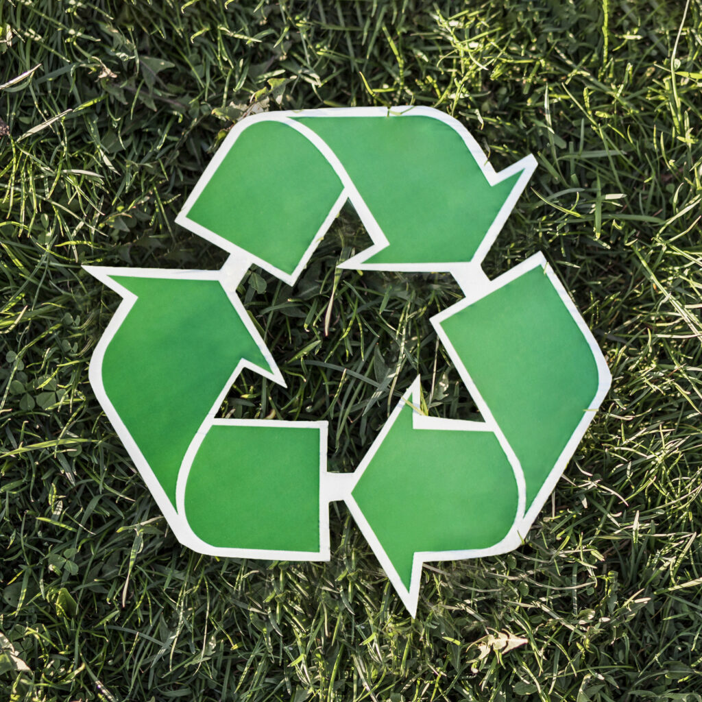 recycling-hintergrund-mit-recycling-zeichen